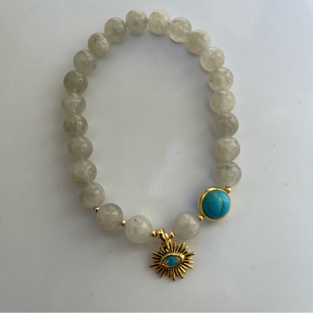 Labradorite stretch bracelet with charm